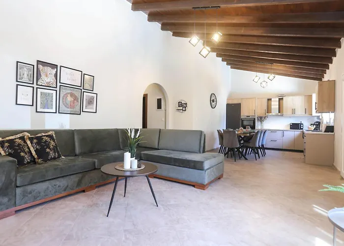 Luxury And Tranquility - Halicouna's Perfect Gem Semesterbostad Halikounas