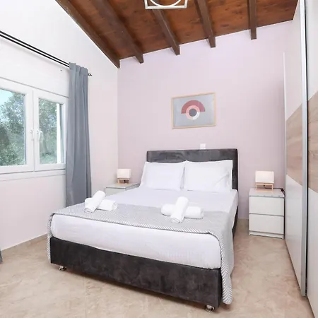 Luxury And Tranquility - Halicouna's Perfect Gem Ferienhaus